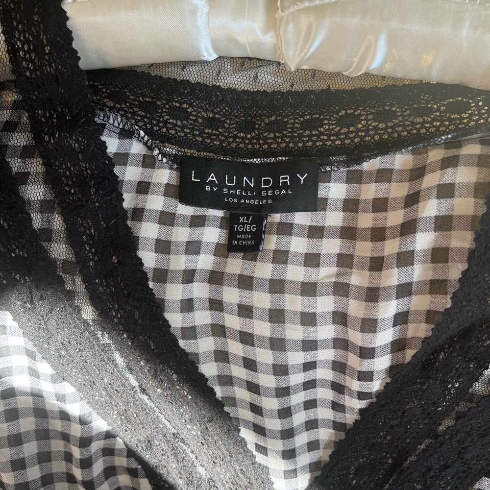Laundry by Shelli Segal flirty blouse in black and white check w/ beautiful lace